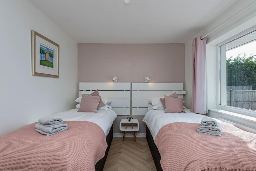 Family-Friendly Retreat Between Beach & Mountains Tremadog Esterno foto