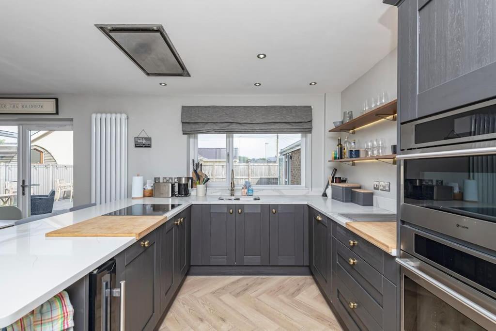 Family-Friendly Retreat Between Beach & Mountains Tremadog Esterno foto